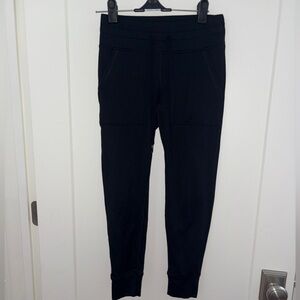 aerie Chill. play. move knit joggers sz S short EUC LN